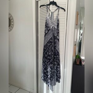 Stylish Black and White Floral Maxi Dress